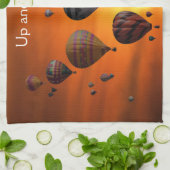 飛行中の熱気球 キッチンタオル (折り畳み)