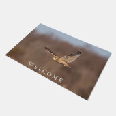 飛行中の短い耳のフクロウ ドアマット (アングル)