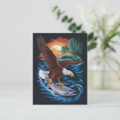 飛行中の陛下:ワシが魚の上を舞い上がる ポストカード (スタンド正面)