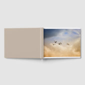 飛行中の鳥の群れ ゲストブック (全面)