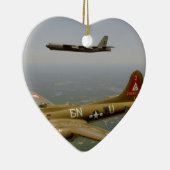 飛行中のB17GおよびB52Hの爆撃機 セラミックオーナメント (右)