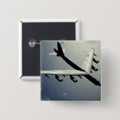 飛行中のB-52ストラトフォートレス 缶バッジ (正面&裏面)