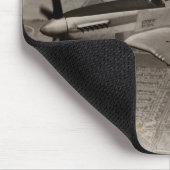 飛行中のWWII P-51のムスタング マウスパッド (コーナー)
