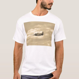 飛行中のYak 11 Tシャツ