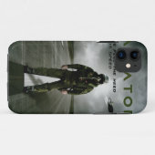 飛行士の戦闘機のパイロット Case-Mate iPhoneケース (裏面(横))