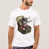 飛行士イワシの面白い空飛ぶ魚のTシャツ Tシャツ (正面)