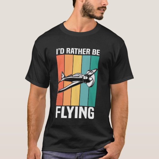 飛行機おもしろい航空の方が飛んでいる好い Tシャツ (正面)
