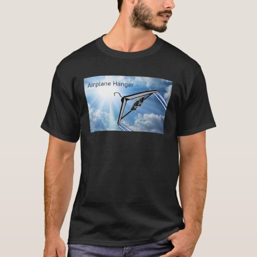 飛行機つる格納庫空港に行つるく。 Tシャツ (正面)