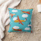 飛行機と雲、シームレスな子供の背景 クッション (ブランケット)