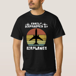 飛行機に気が散る Tシャツ