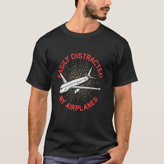 飛行機に気を取られがち パイロット 航空計画 Tシャツ (正面)