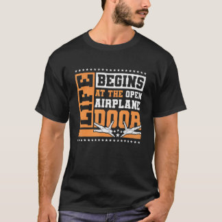 飛行機のドアが開くと人生が始まる スカイダイビング Tシャツ