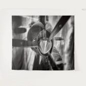 飛行機のプロペラ　黒と白 タペストリー (正面(横))