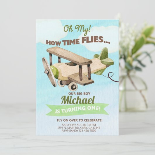 飛行機の男の子の最初の誕生日の招待。invita 招待状 (スタンド正面)