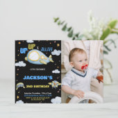 飛行機の誕生日招待状 青 黒 写真付き 招待状 (スタンド正面)