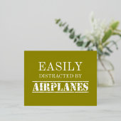 飛行機アビエーターのパイロットに気を取られる 箔シーズンポストカード (立ち正面)