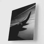 飛行機インザエアインブラックアンドホワイト スクエア壁時計 (傾斜)