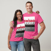 飛行機ティーズ – スイスサーア Tシャツ (ユニセックス)
