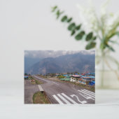 飛行機テイクオフでルークラマウンテン空港，ネパール ポストカード (スタンド正面)