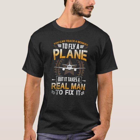 飛行機整備士実在マンフィックス飛行機 Tシャツ (正面)