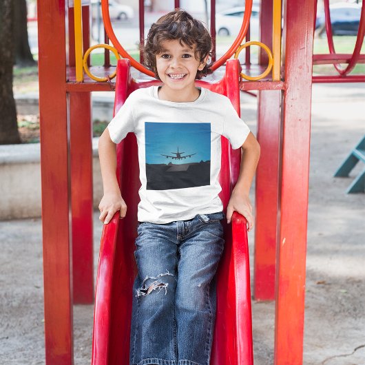 飛行機着陸Tシャツ Tシャツ