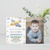 飛行機誕生日招待状イエローグレーW写真 招待状 (スタンド正面)