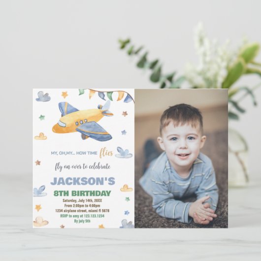 飛行機誕生日招待状イエローグレーW写真 招待状 (スタンド正面)