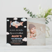 飛行機誕生日招待状オレンジブラックw写真 招待状 (スタンド正面)