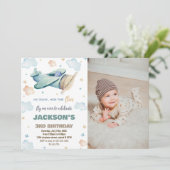 飛行機誕生日招待状グリーンブラウンW写真 招待状 (スタンド正面)