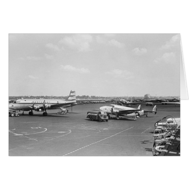 飛行機 (正面横)