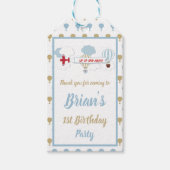 飛行機/アップおよび遠くに誕生日ラベル ギフトタグ (正面)