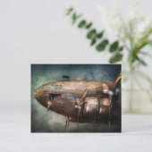 飛行機-パイロット – クラウド飛んでいる ポストカード (スタンド正面)