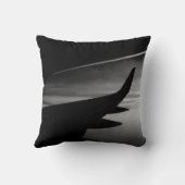 飛行機 – 白黒の写真 クッション (裏面)