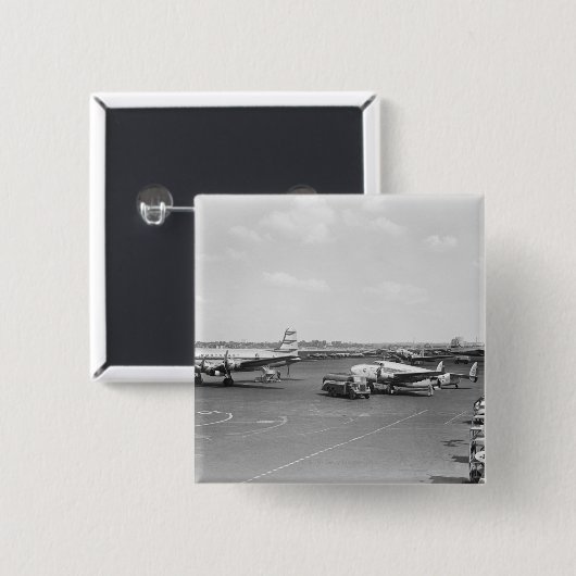 飛行機 缶バッジ (正面&裏面)