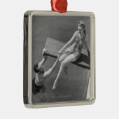 飛込台の女性 メタルオーナメント (右)