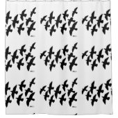 飛飛んでいる行鳩 シャワーカーテン (正面)