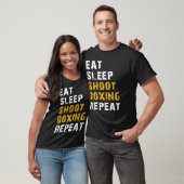食べスリーシュートボクシング Tシャツ (ユニセックス)