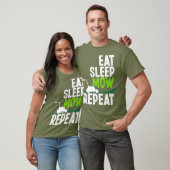 食べスリープモーリピおもしろいート芝刈り家庭師 Tシャツ (ユニセックス)