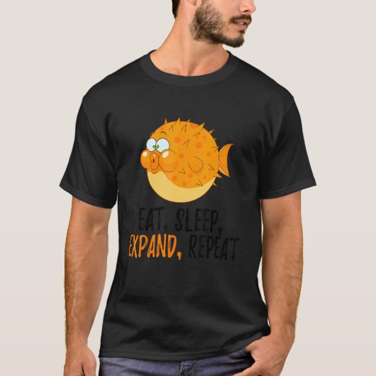 食べ寝る、拡大する、繰り返すフグ Tシャツ (正面)