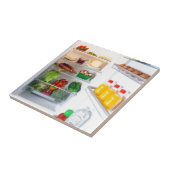 食べ物でいっぱいのオープン冷蔵庫 タイル (側面)