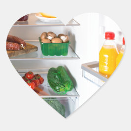 食べ物でいっぱいのオープン冷蔵庫 ハートシール