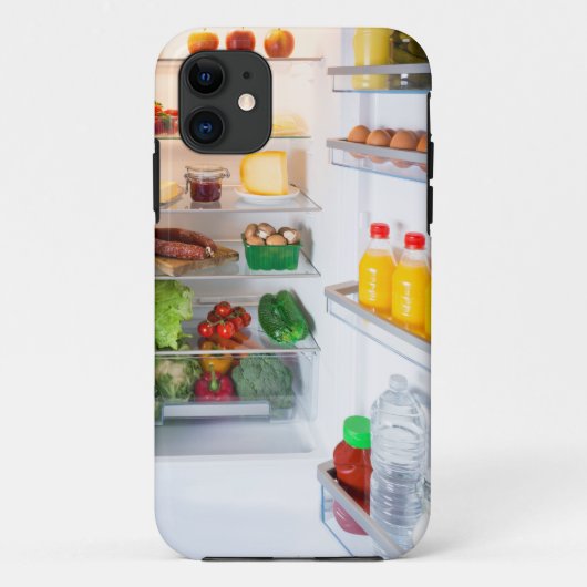 食べ物でいっぱいのオープン冷蔵庫 Case-Mate iPhoneケース (裏面)