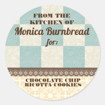 食べ物のキッチンから見た粗末でシックなチェッカーボード