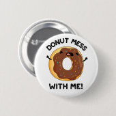 食べ物のパンと一緒におもしろいドーナツの混乱 缶バッジ (正面&裏面)