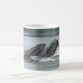 食べ物を与えザトウクジラ コーヒーマグカップ (中央)