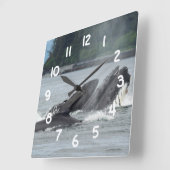 食べ物を与えザトウクジラ スクエア壁時計 (傾斜)