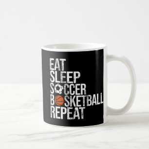 食べ眠サッカーのバスケットボールのリピートおもしろいボール コーヒーマグカップ