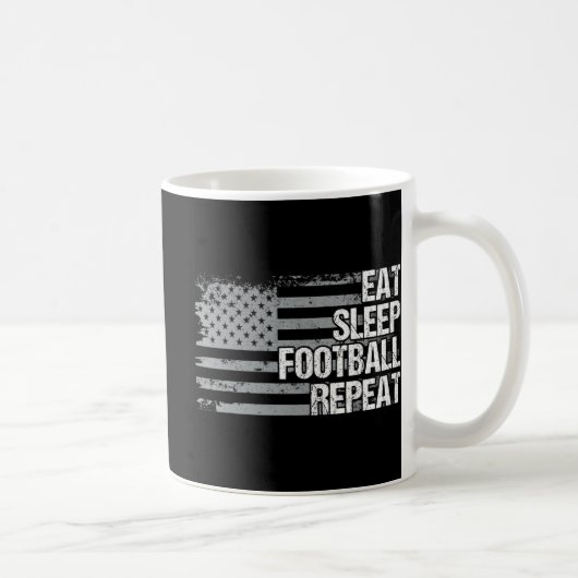 食べ眠眠サッカー繰り返し米国のフラグ男性の女性女の子 コーヒーマグカップ (右)