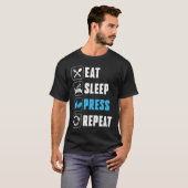 食べ睡眠プレスリピートアームレスラーアームレスリング Tシャツ (正面フル)