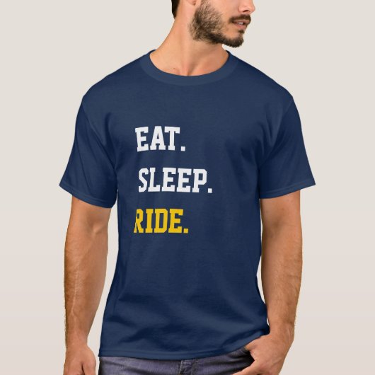 食べ睡眠中 Tシャツ (正面)